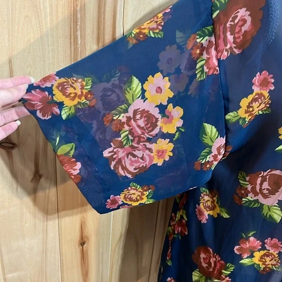 Matilda Jane Women's Watch The Sunrise Floral Sheer Kimono Size S/XS - Picture 3 of 7